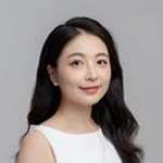 Beyond Old Boys' Clubs: Financial Analysts' Utilization of Professional Connections